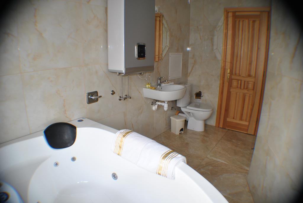 Tvirtove Apartment Вилнюс Екстериор снимка